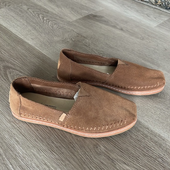 Toms Slip Ons - Picture 4 of 6